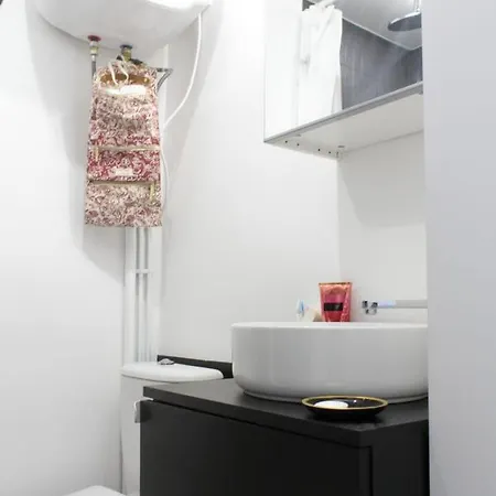 Appartamento Pleasant Studio Close To Republique Parigi